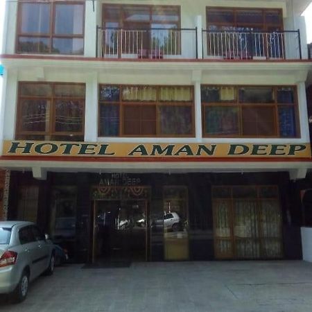 Hotel Amandeep Dharamszala Kültér fotó