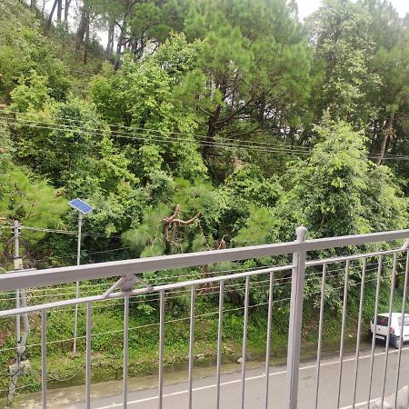 Hotel Amandeep Dharamszala Kültér fotó