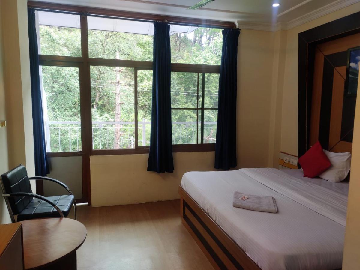 Hotel Amandeep Dharamszala Kültér fotó