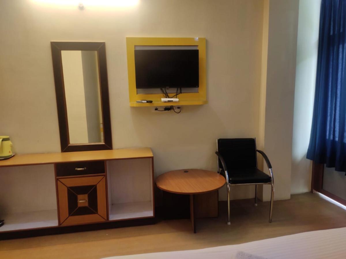 Hotel Amandeep Dharamszala Kültér fotó