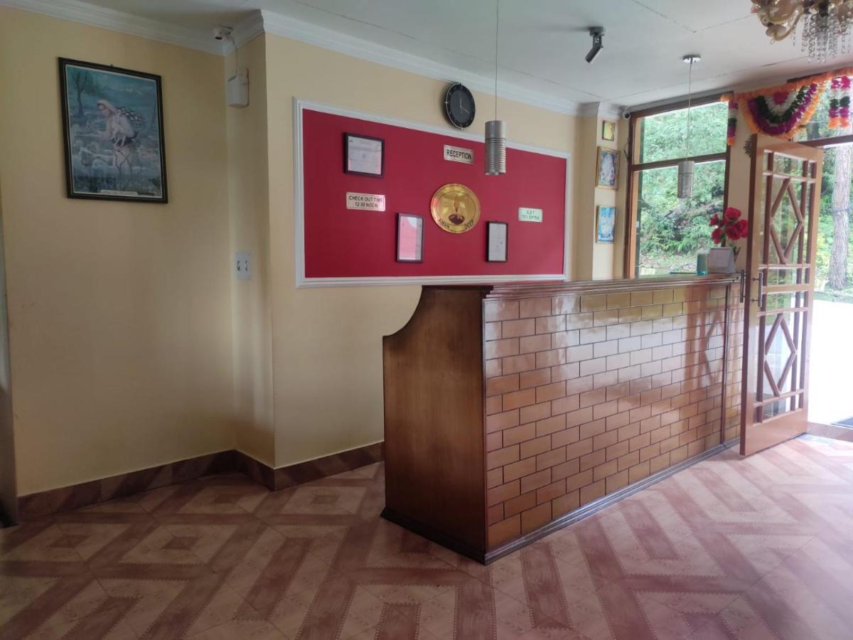 Hotel Amandeep Dharamszala Kültér fotó