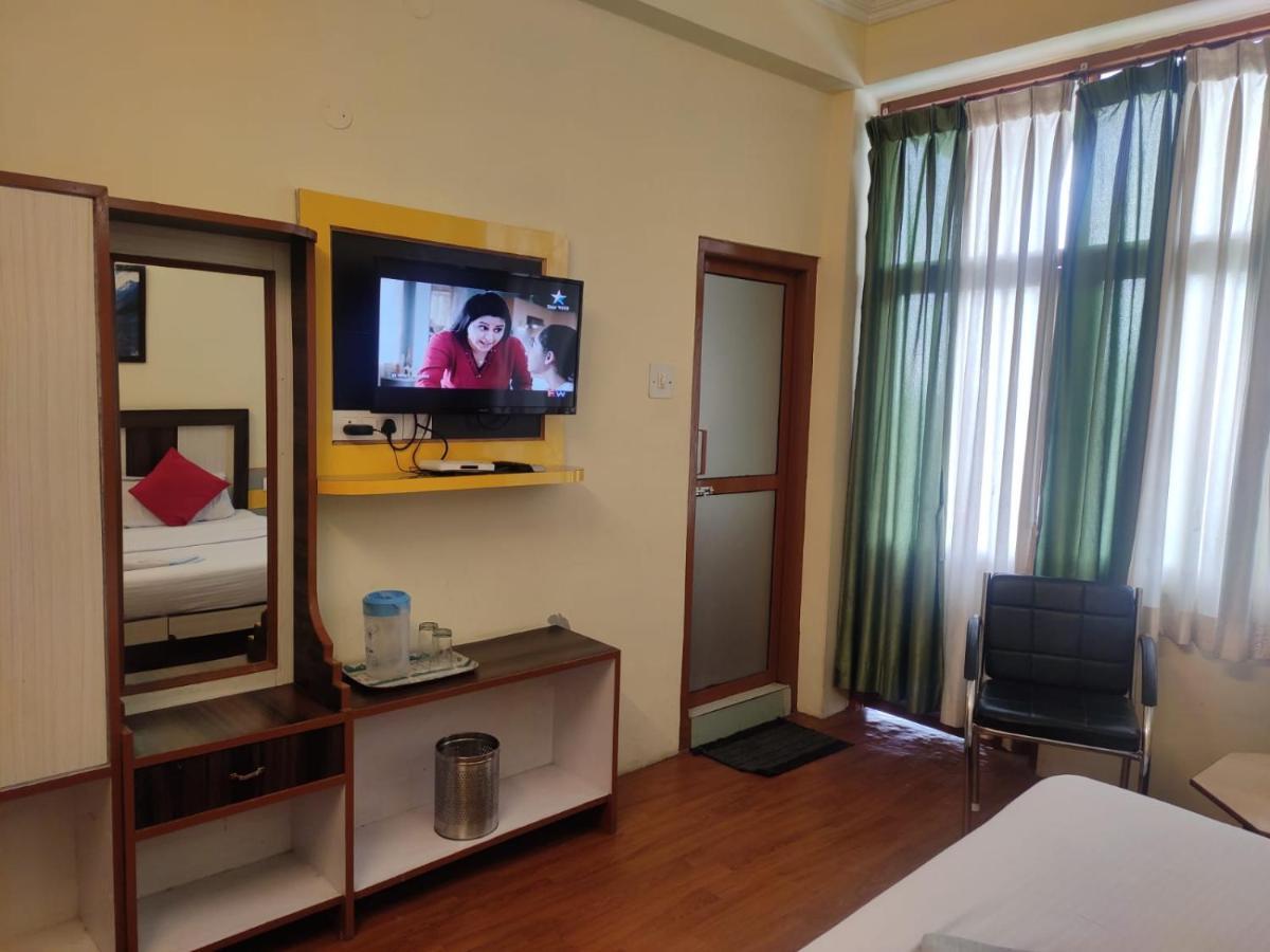Hotel Amandeep Dharamszala Kültér fotó
