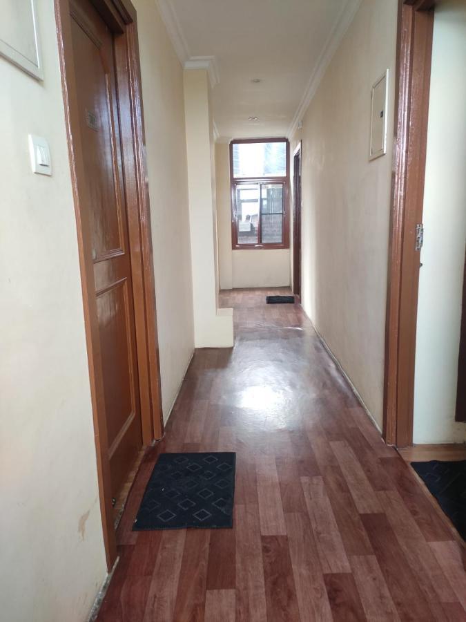 Hotel Amandeep Dharamszala Kültér fotó