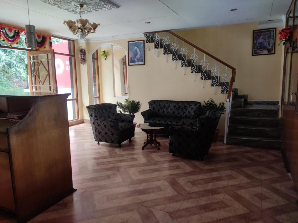 Hotel Amandeep Dharamszala Kültér fotó