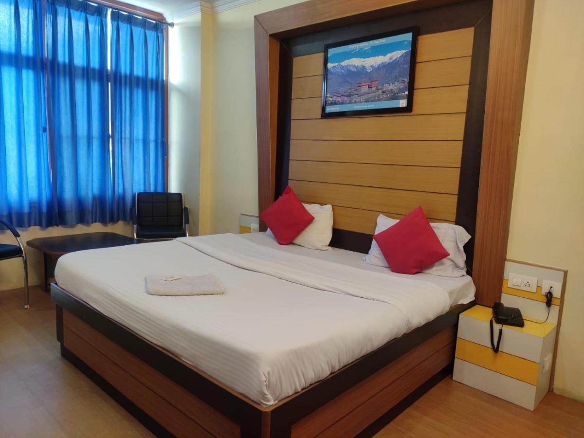 Hotel Amandeep Dharamszala Kültér fotó