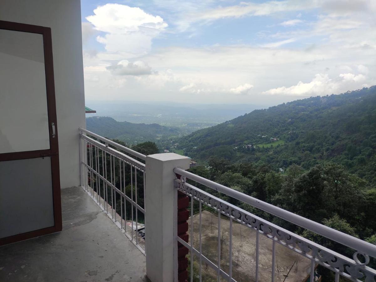 Hotel Amandeep Dharamszala Kültér fotó